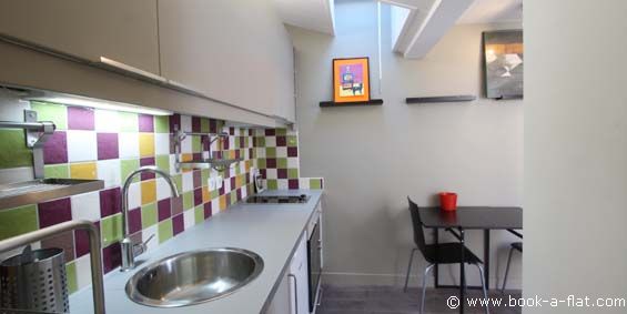 Apartment rental 1 bedroom Paris rue Laurence Savart 20th District - Nearest metro Gambetta