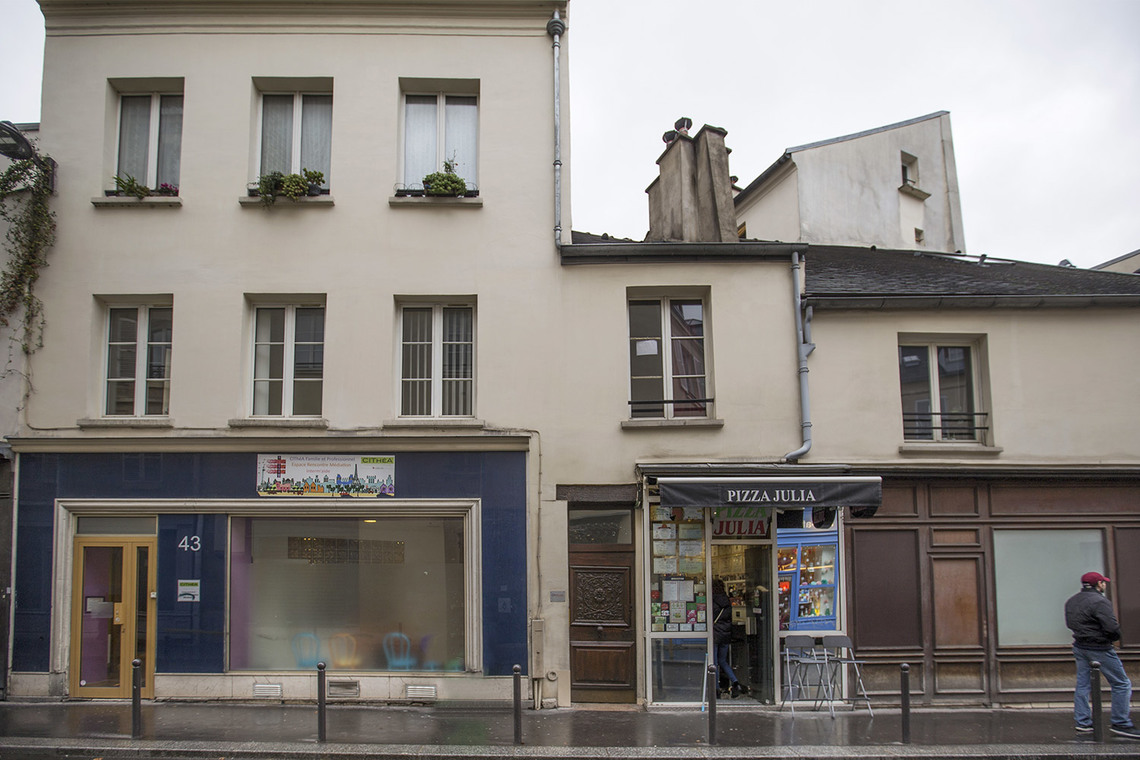 Location studio meublé Rue de Charenton , Paris Ref 15300