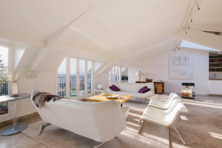 Apartment with View of the Eiffel Tower