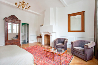 Three- bedroom apartment Paris Montmartre