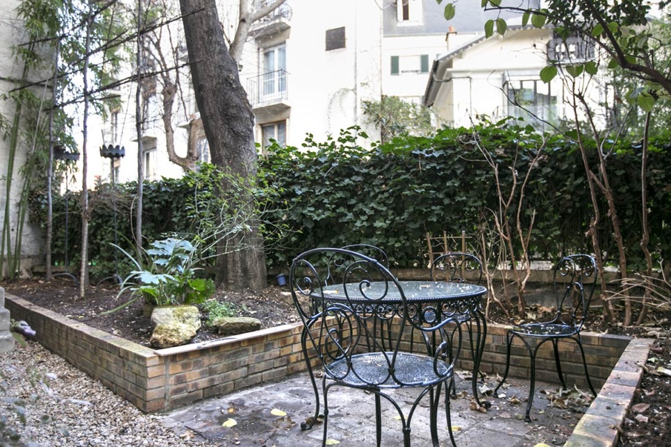 Garden Montmartre furnished house
