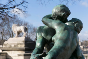Sculpture kiss Rodin Paris
