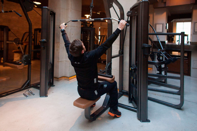 weight lifting machines room Paris