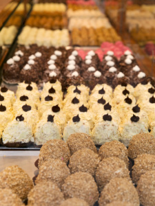 Pâtisserie Paris meringues crème gastronomie française