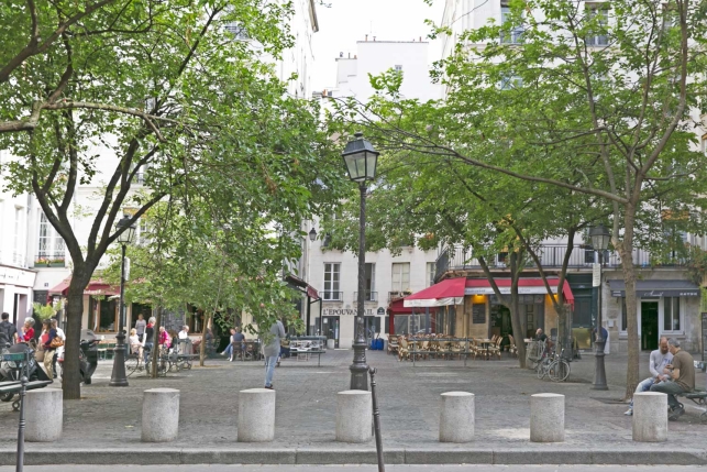 parisian marais square Place du Marché Sainte-Catherine