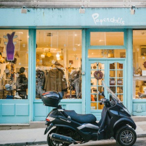 boutique Montmartre Paris Paperdolls