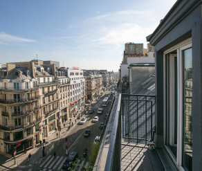 balcony Apartment Rue de Rivoli Paris
