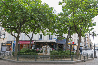 Place de la Contrescarpe Paris 5th arrondissement