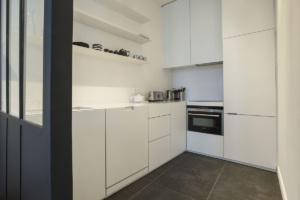 Cuisine équipée épurée