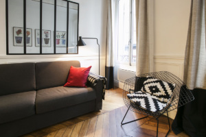 vintage style one-bedroom apartment in Paris