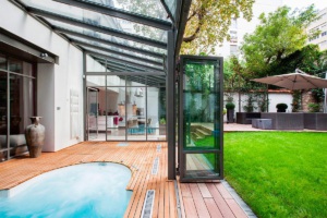 furnished house with pool Paris