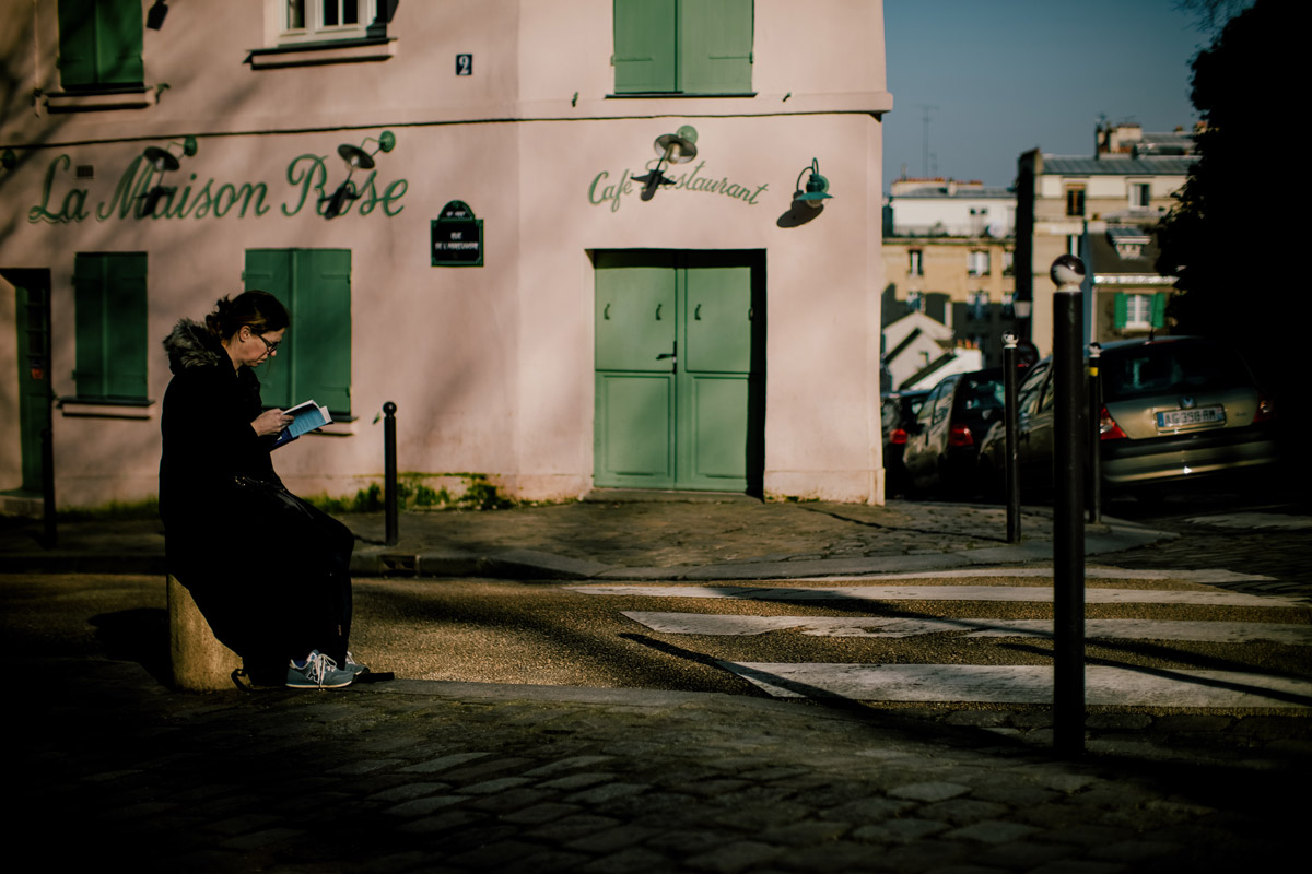 La Maison Rose Paris Montmartre - Photograph by Thomas Deschamps