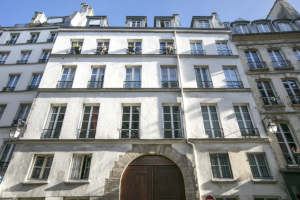 façade appartement mueblé quartier Marais Paris
