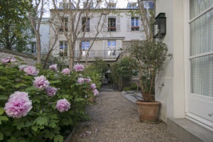 garden views furnished rental Paris 9th