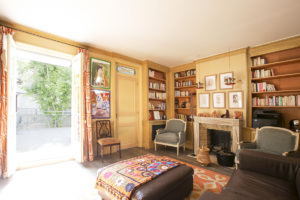 Rent a house in paris sunny rooms