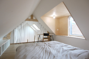 bedroom mezzanine cozy apartment Paris
