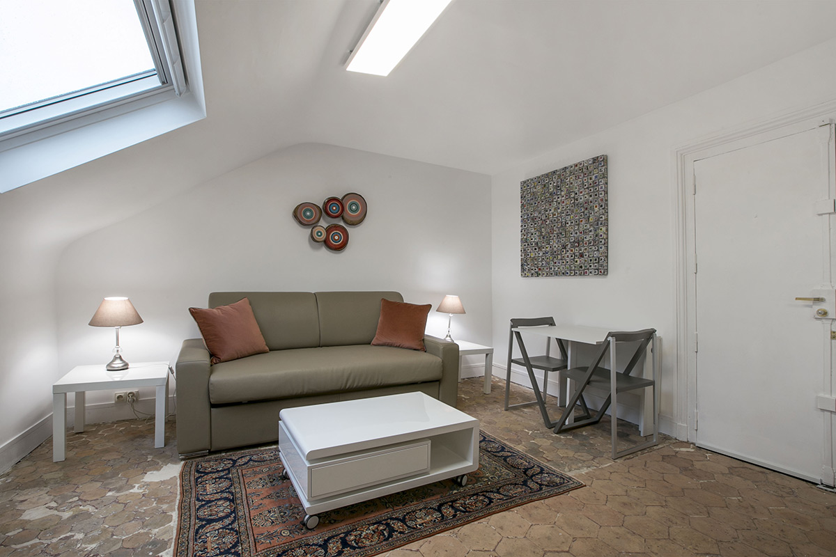 Undeniably charming, furnished attic and topfloor apartments in Paris