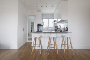 cuisine équipée rénovée complète meuble plan crédence appartement Paris