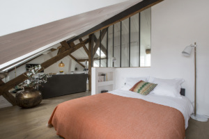 glazed partition bedroom rental apartment Paris