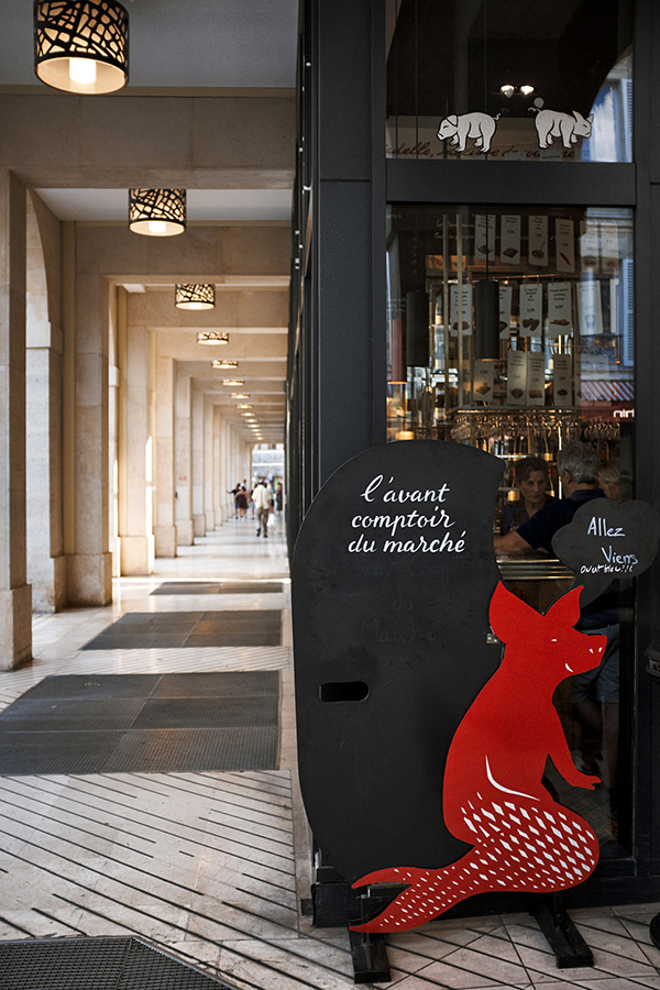 L'Avant-Comptoir du Marché - Rue Lobineau, Paris 6ème Quartier Saint-Germain-des-Prés