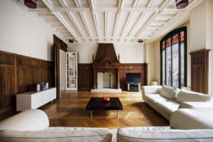 Luxury apartment in Paris 11 spaces and bright rooms