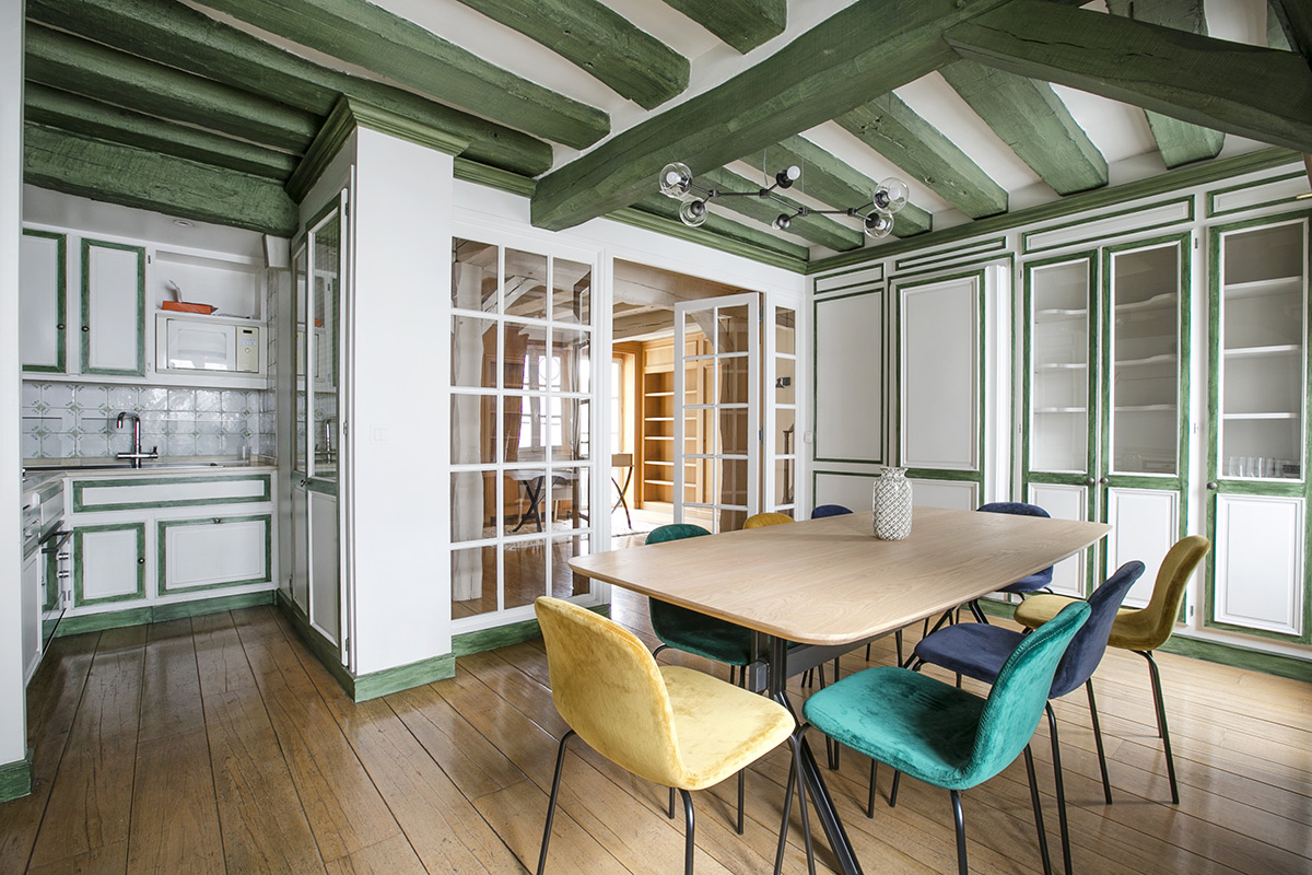 Poutres Peintes En Vert