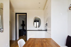one-bed flat rent in Paris dining table home