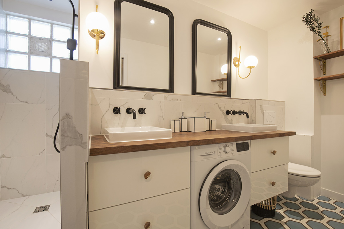 travaux métamorphoser salle de bain appartement parisien marbre blanc