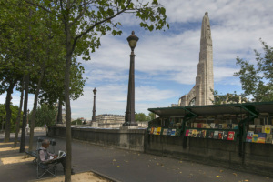 Ile St-Louis - Left bank of Paris