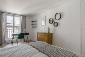 Travailler dans une chambre lumineuse