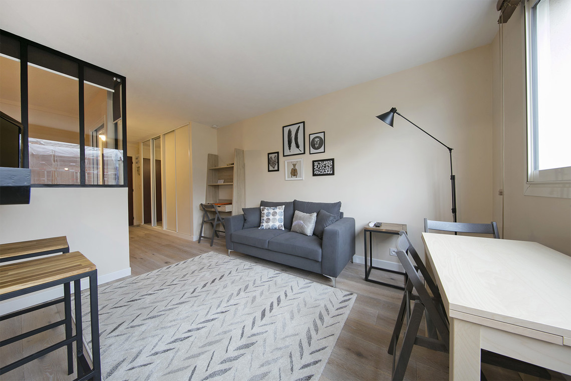 Furnished Apartment For Rent Rue De Tocqueville Paris Ref 14686