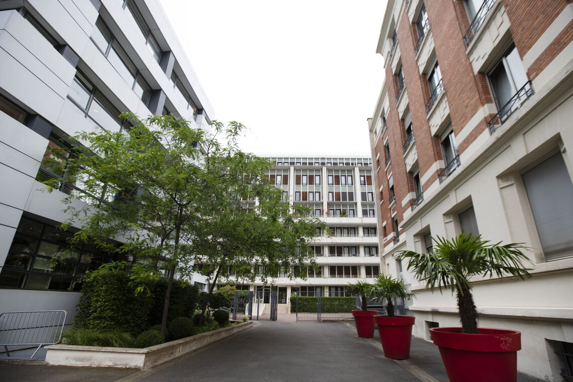 Furnished Studio for rent rue Boileau (Studio2), Paris Ref 19466