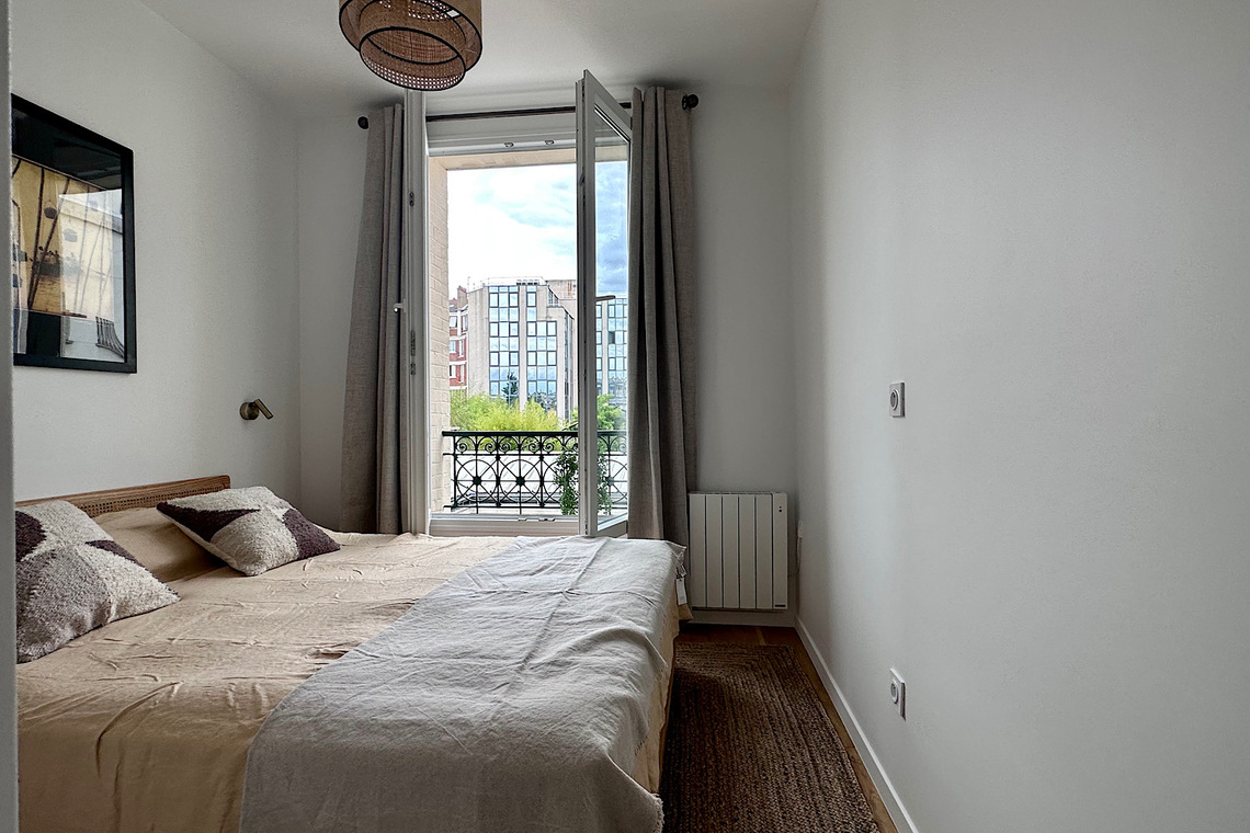 Furnished Apartment for rent rue Marius Aufan, LevalloisPerret Ref 23037