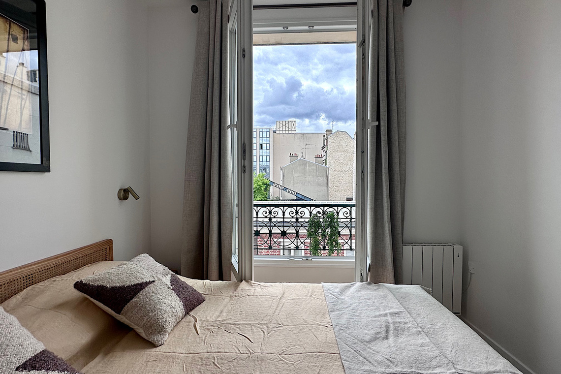 Furnished Apartment for rent rue Marius Aufan, LevalloisPerret Ref 23037