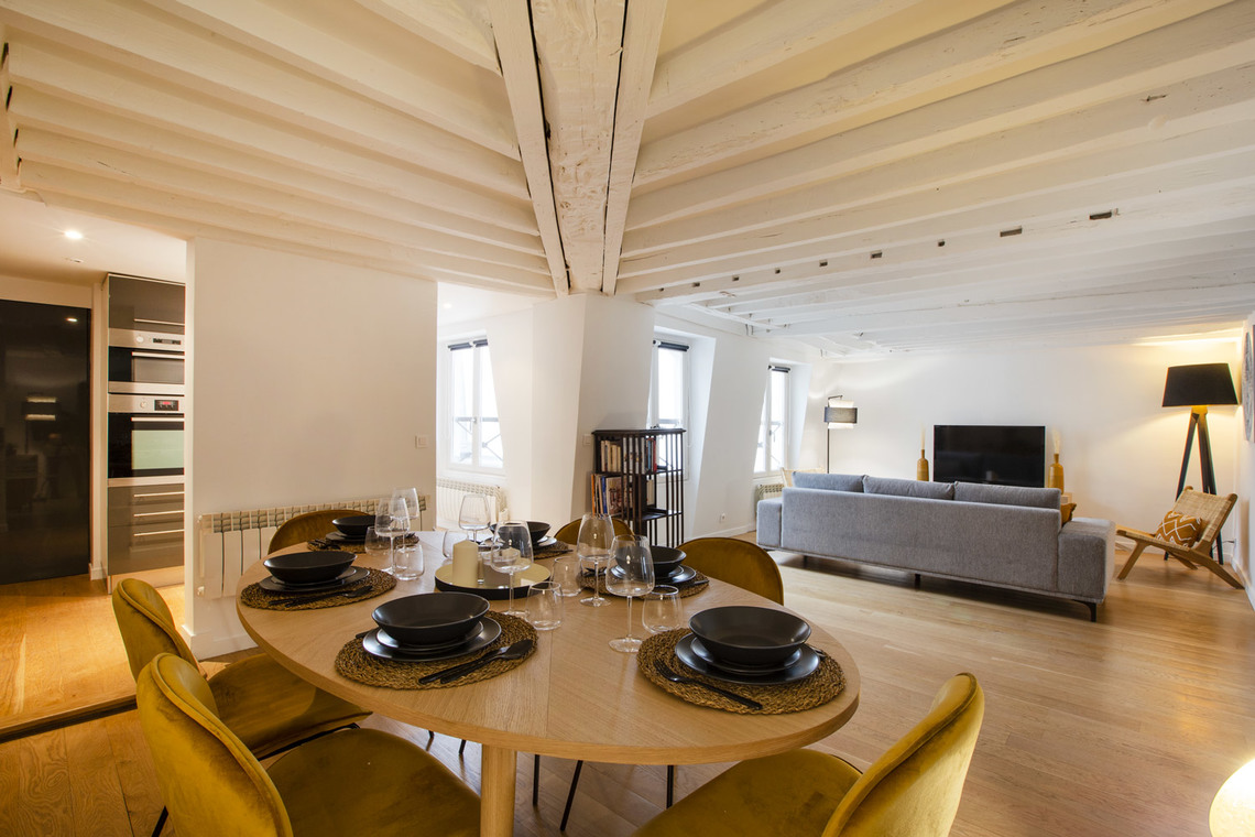 Furnished Apartment for rent rue Saint Honoré, Paris Ref 2713