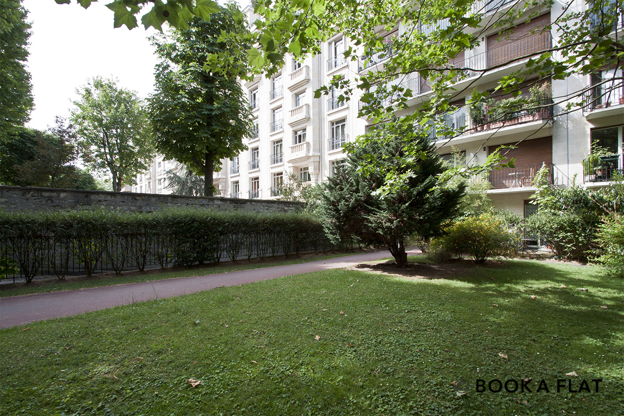 Furnished Studio for rent Boulevard Victor Hugo, Neuilly-sur-Seine ...