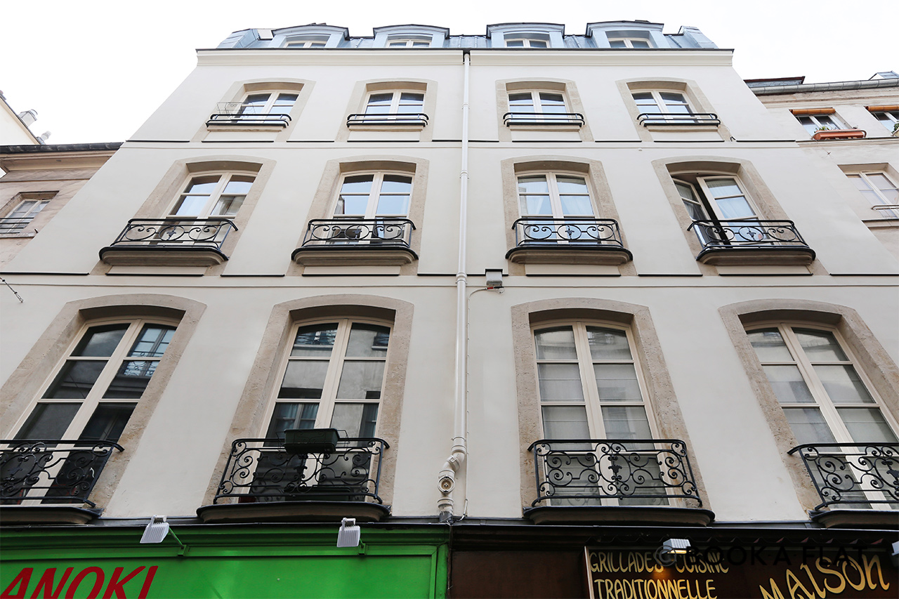 Apartment for rent Rue de la Huchette, Paris Ref 8955